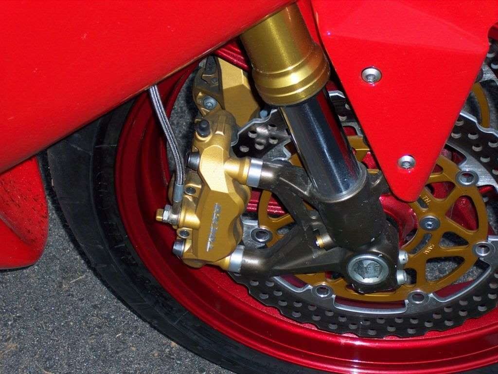 HOW TO 05/06 wheels onto 03/04 zx6r without a kit! Kawasaki